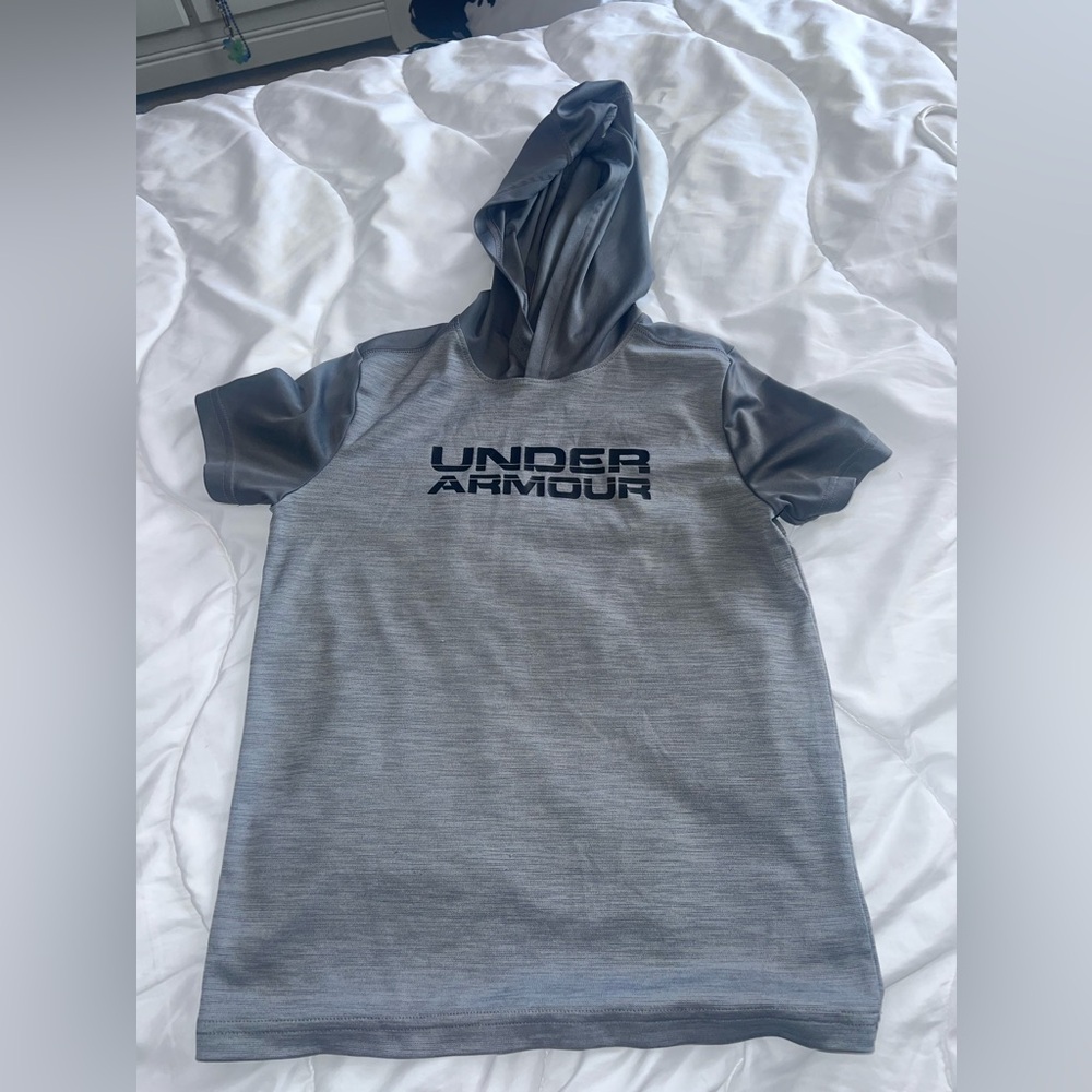 YM Under Armour Tee with Hood